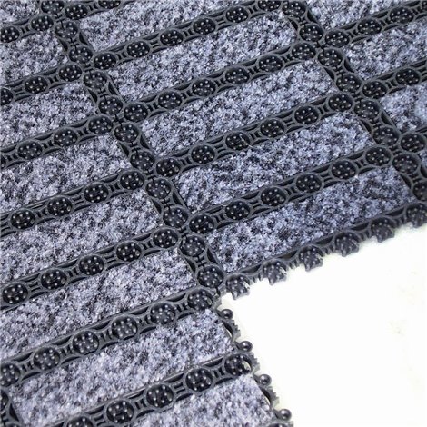 Čierna plastová vnútorná čistiaca vstupná rohož FLOMA - dĺžka 20,5 cm, šírka 20,5 cm a výška 1,1 cm