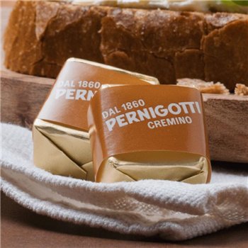 Čokoládová pralinka Cremino s lieskovými orieškami